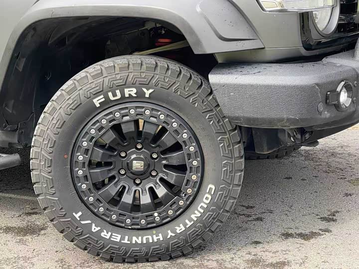 Фото 6 - Tank 300