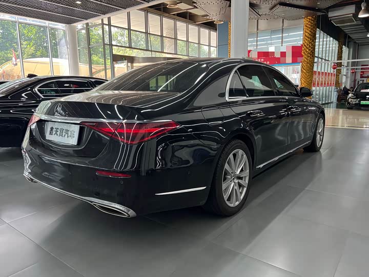 Фото 3 - Mercedes-Benz S-Class