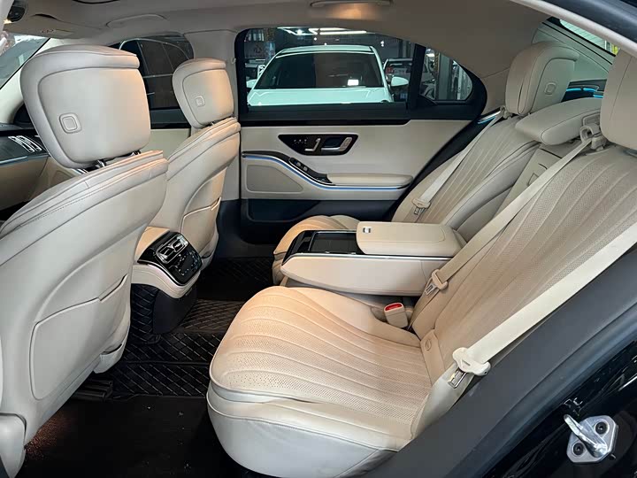 Фото 6 - Mercedes-Benz S-Class