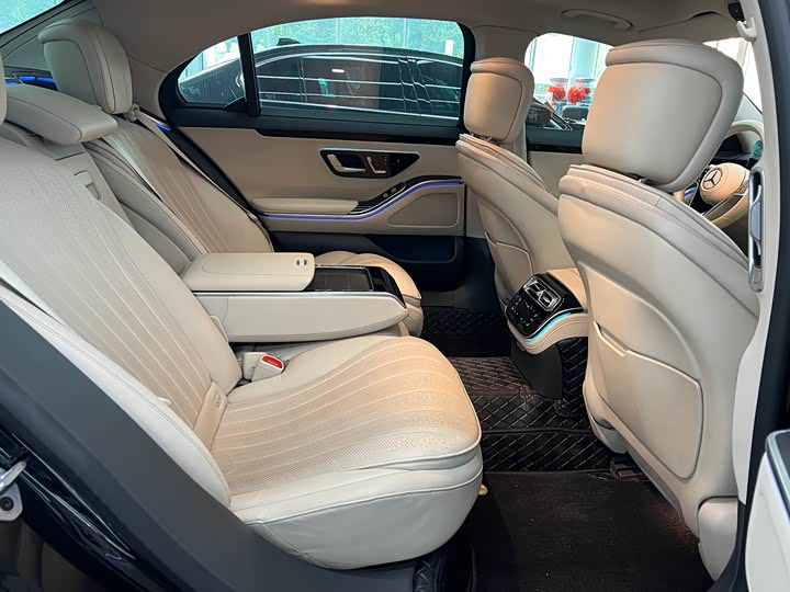 Фото 7 - Mercedes-Benz S-Class