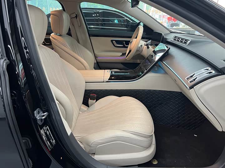 Фото 8 - Mercedes-Benz S-Class