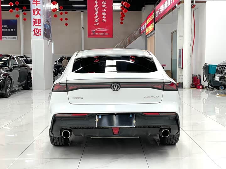 Фото 5 - Changan UNI-V