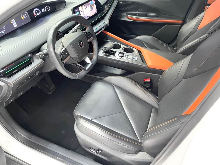 Фото 8 - Changan UNI-V