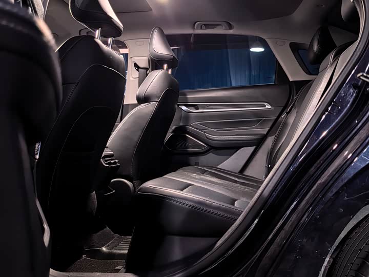 Фото 6 - Geely Emgrand