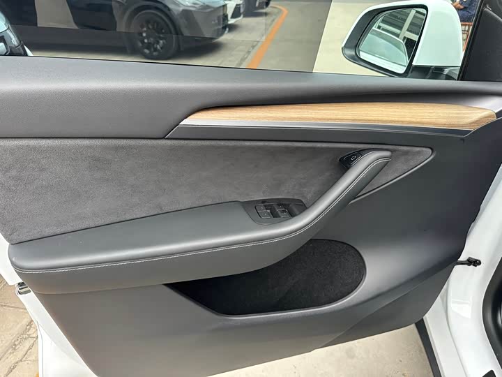 Фото 6 - Tesla Model Y
