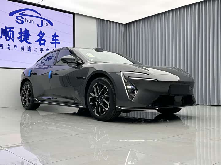 Фото 3 - Avatr 06