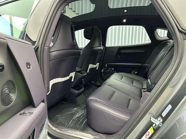 Фото 32 - Avatr 06