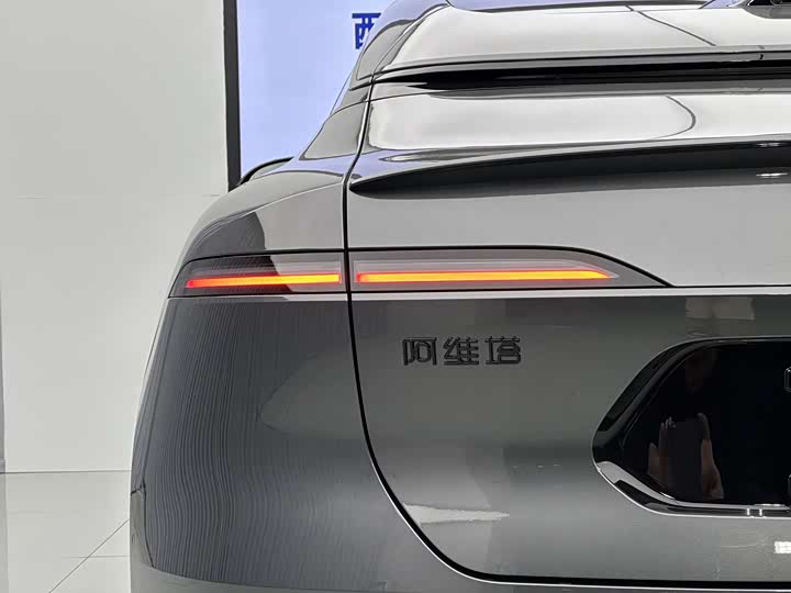 Фото 35 - Avatr 06