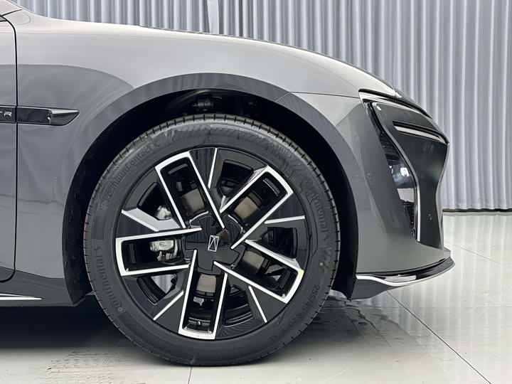 Фото 6 - Avatr 06