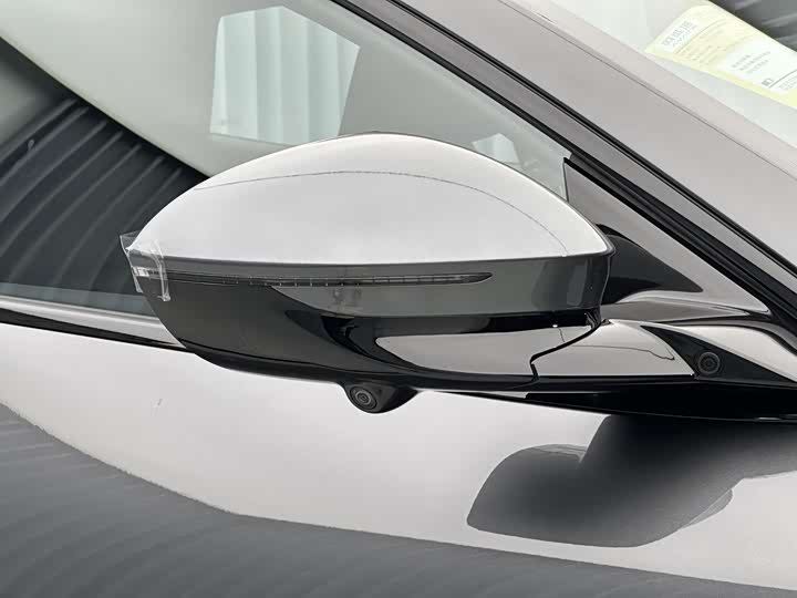 Фото 9 - Avatr 06