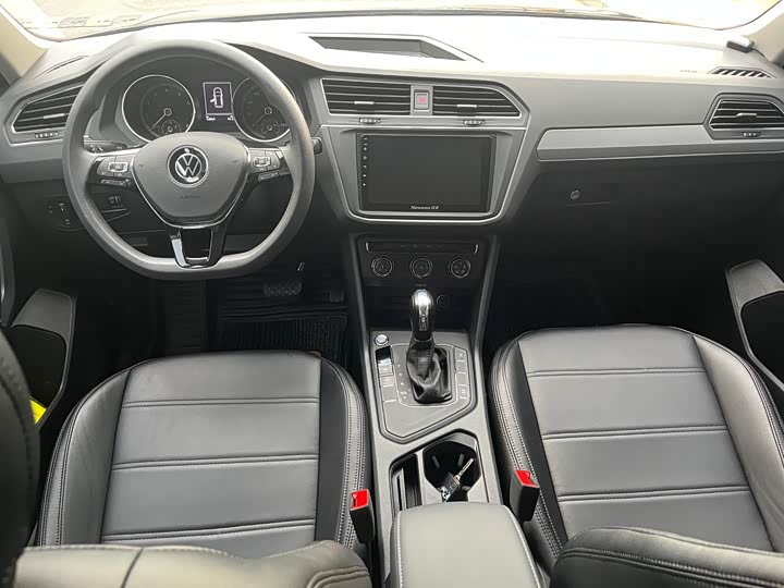 Фото 4 - Volkswagen Tiguan L Pro