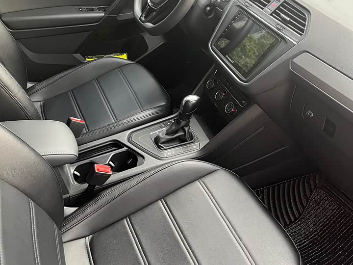 Фото 5 - Volkswagen Tiguan L Pro