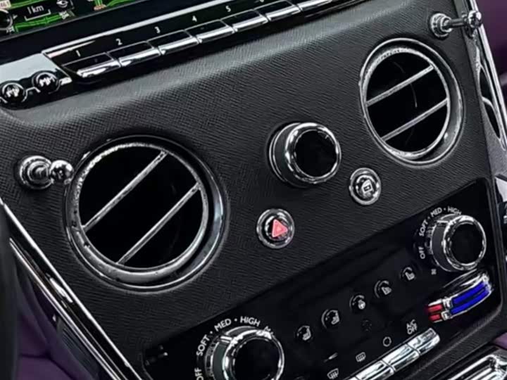 Фото 10 - Rolls-Royce Cullinan