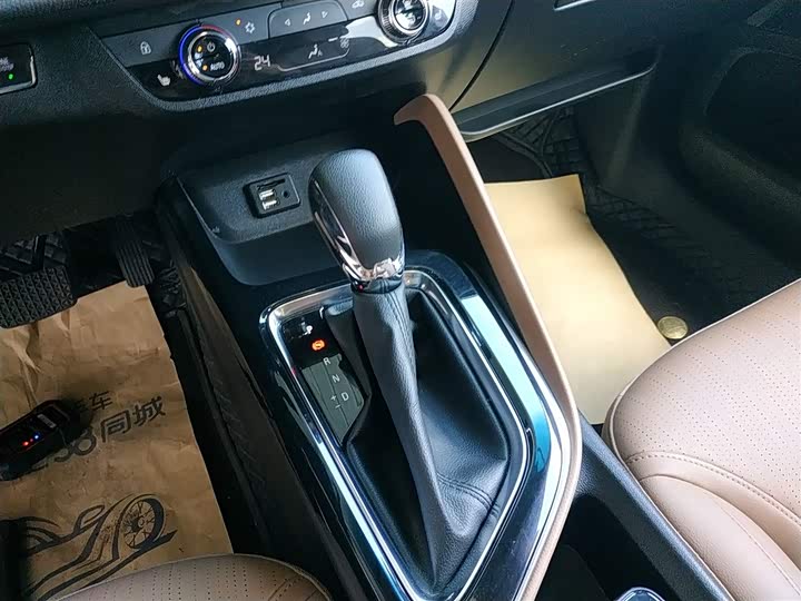 Фото 14 - Buick GL6