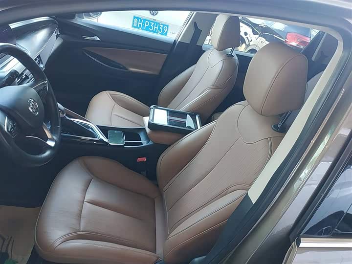 Фото 15 - Buick GL6