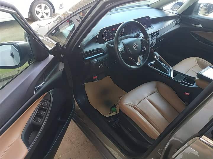 Фото 16 - Buick GL6