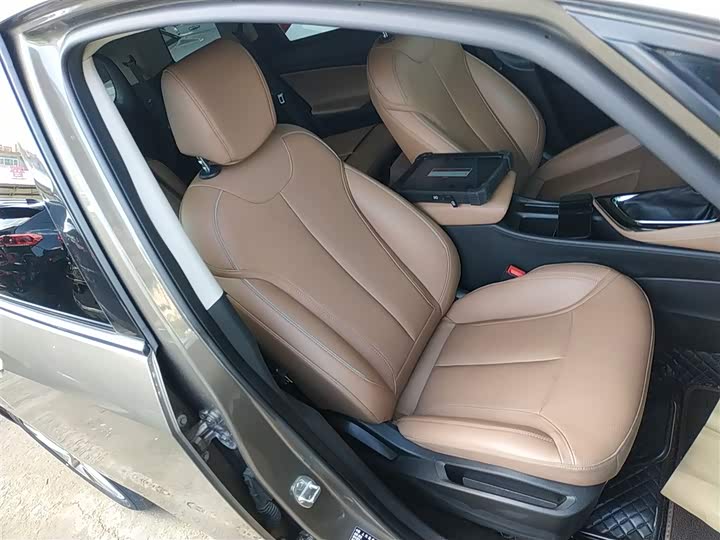 Фото 25 - Buick GL6