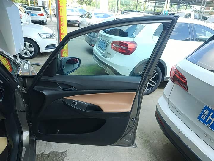 Фото 26 - Buick GL6