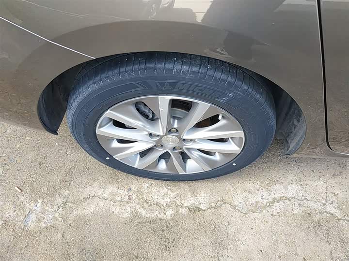 Фото 30 - Buick GL6