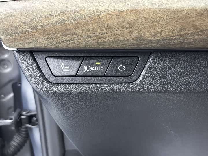 Фото 13 - BMW iX1