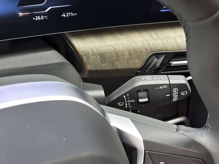 Фото 19 - BMW iX1