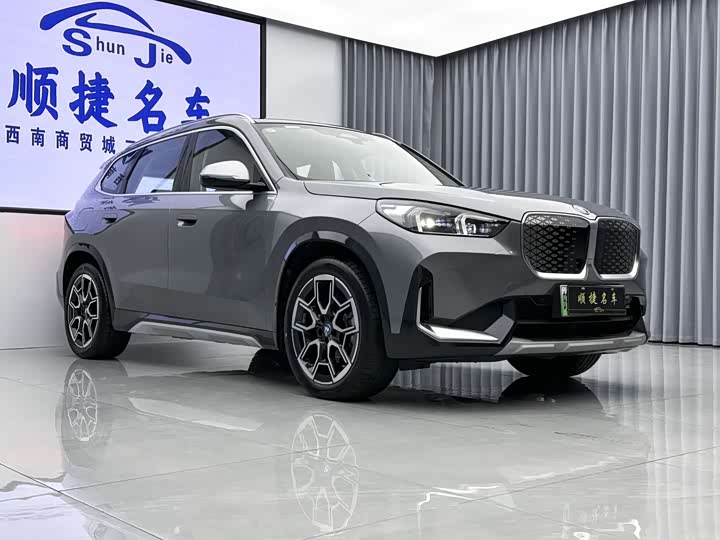 Фото 2 - BMW iX1