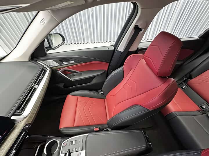 Фото 27 - BMW iX1