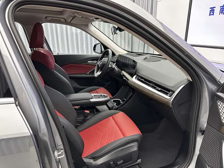 Фото 31 - BMW iX1