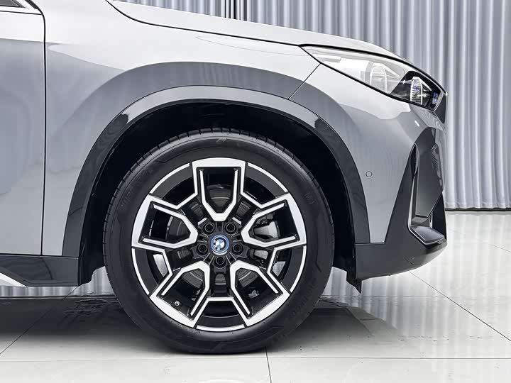 Фото 7 - BMW iX1