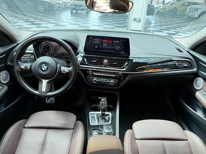 Фото 5 - BMW 1 Series