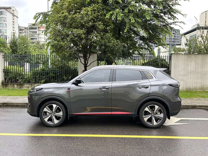 Фото 9 - Changan CS55 Plus