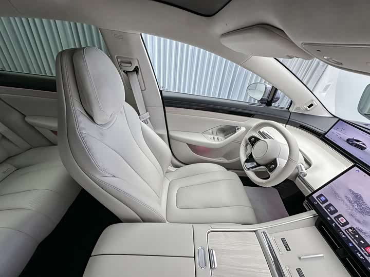 Фото 24 - Luxeed S7