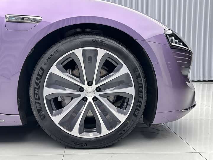 Фото 6 - Luxeed S7