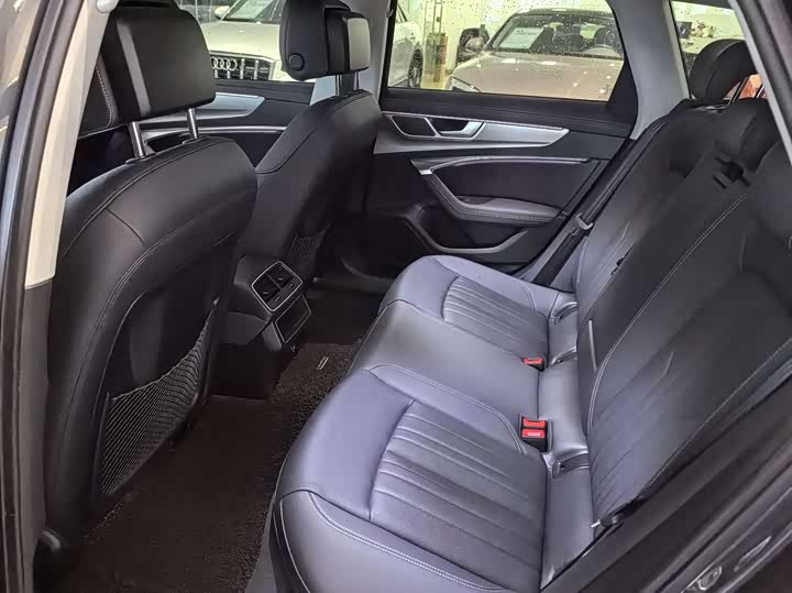 Фото 9 - Audi A6