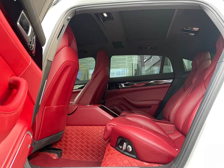 Фото 11 - Porsche Panamera