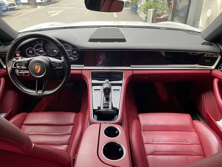 Фото 4 - Porsche Panamera