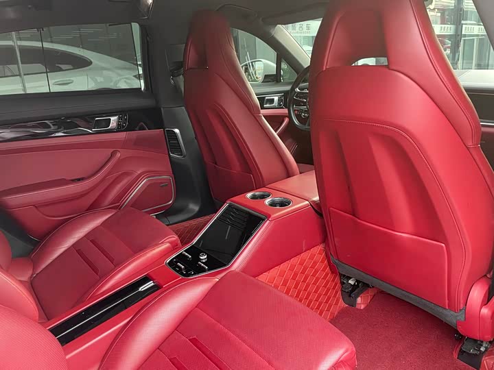 Фото 9 - Porsche Panamera