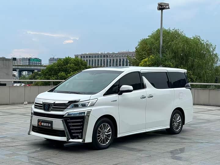 Фото 1 - Toyota Vellfire
