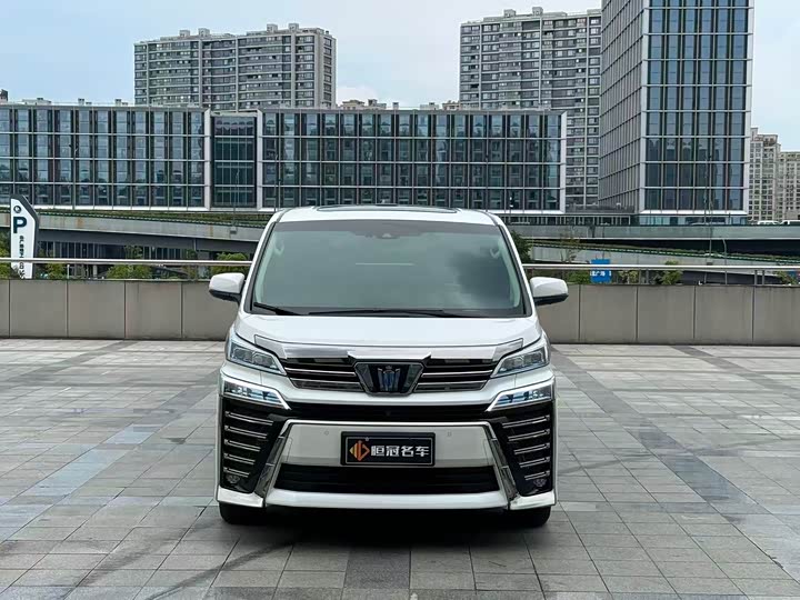 Фото 2 - Toyota Vellfire