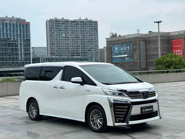 Фото 3 - Toyota Vellfire