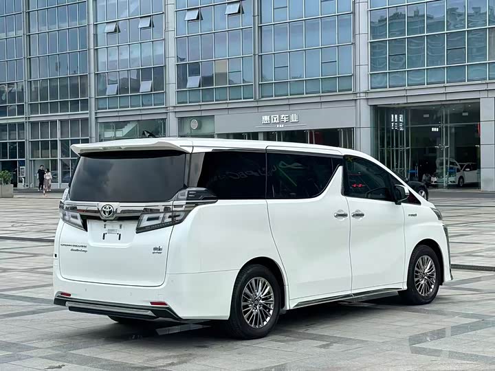 Фото 6 - Toyota Vellfire