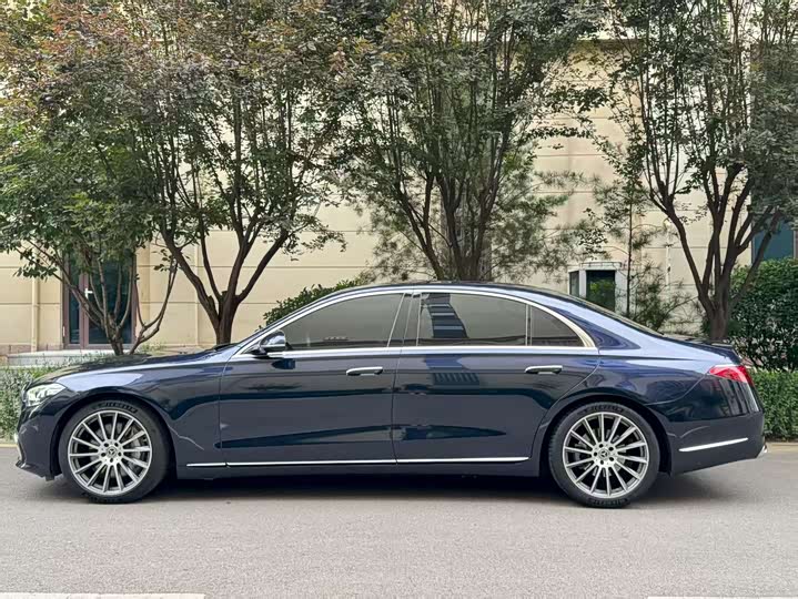 Фото 3 - Mercedes-Benz S-Class