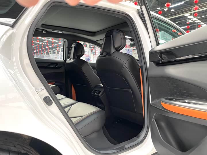 Фото 12 - Changan UNI-V