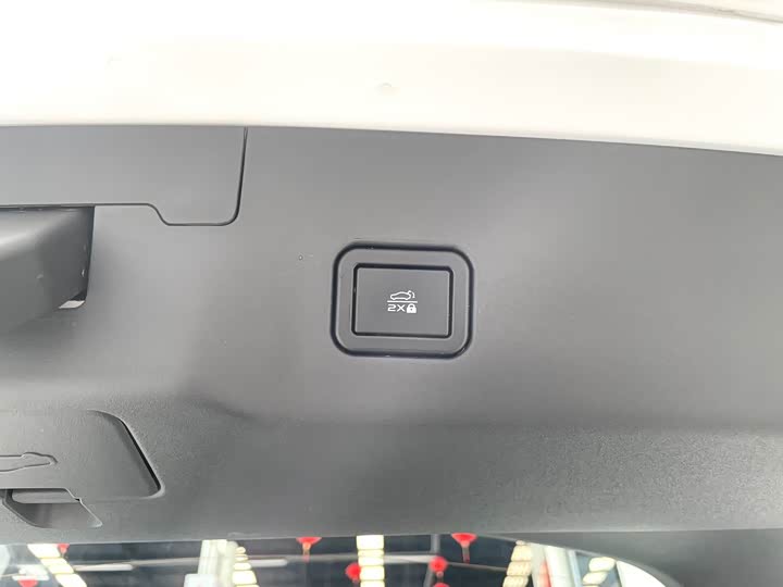 Фото 16 - Changan UNI-V