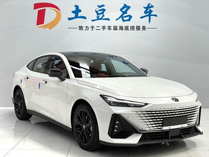 Фото 3 - Changan UNI-V