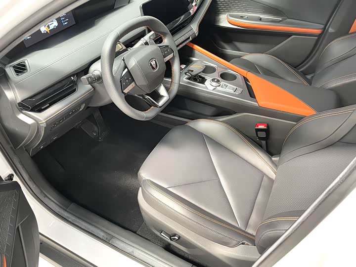 Фото 8 - Changan UNI-V