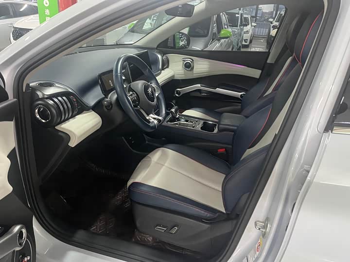 Фото 14 - BYD Yuan Plus