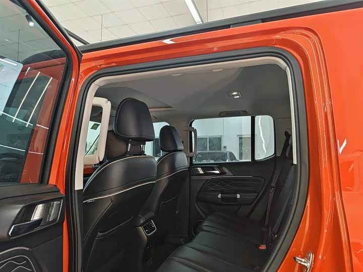 Фото 12 - Tank 300