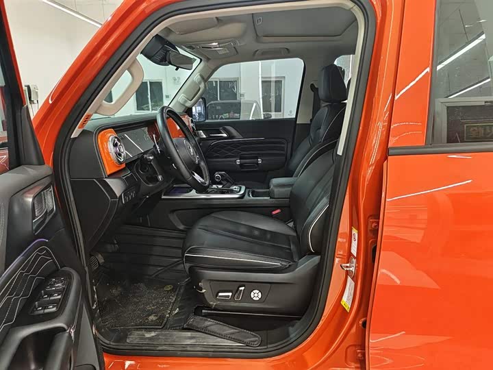 Фото 14 - Tank 300