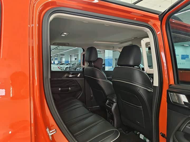 Фото 7 - Tank 300